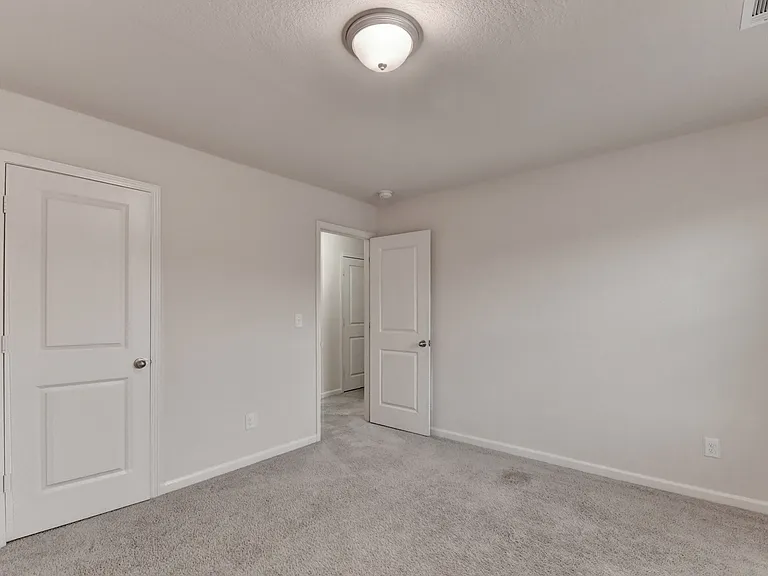 811 Independence Ave — Photo 34