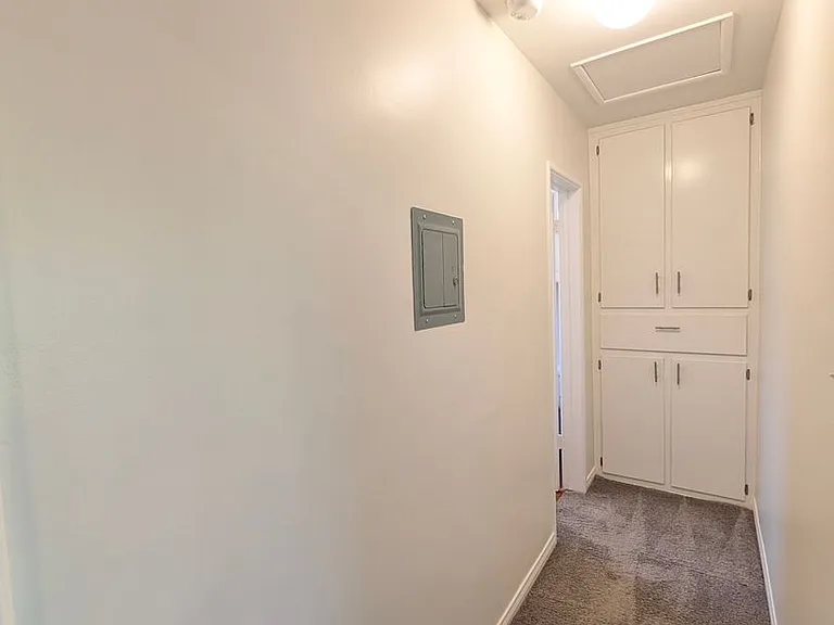 Magnolia Manor — Photo 13