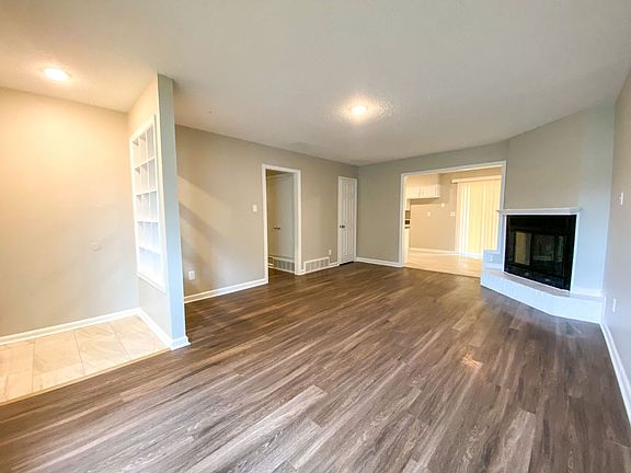 4th image of 4229 Bennett Wood Dr