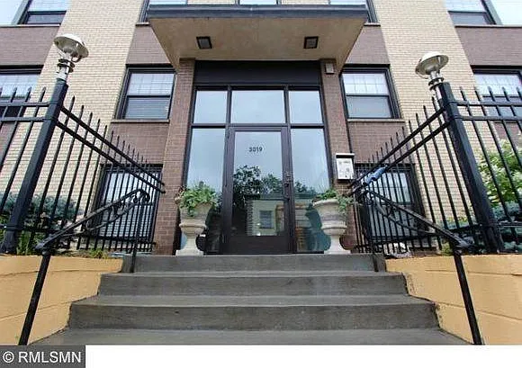 3019 Bryant Avenue S — Photo 2