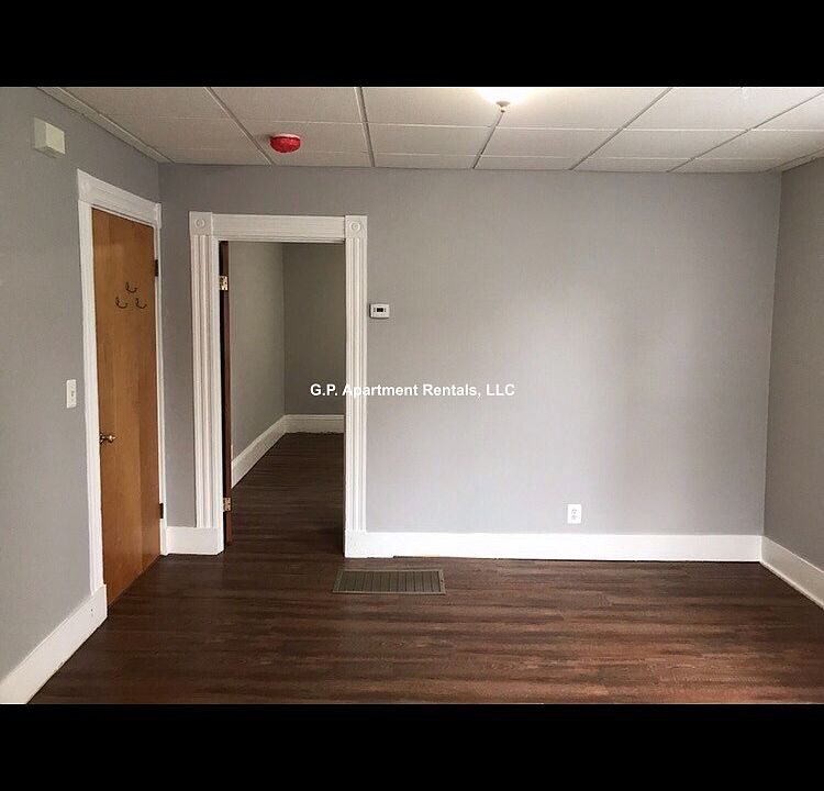 Building Photo 4