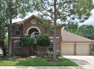 3807 Lake Dr, Pearland, TX 77581