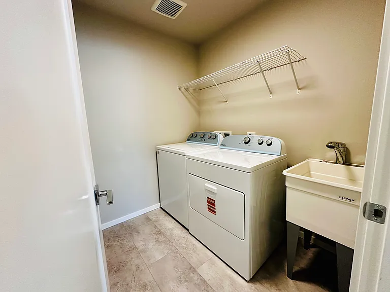 2nd floor - Utility Room - Washer, Dryer & Sink