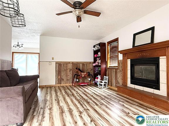2nd image of 306 Cedar Dr