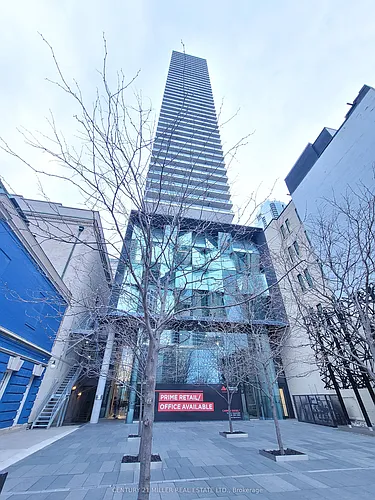 224 King St W Photo 1