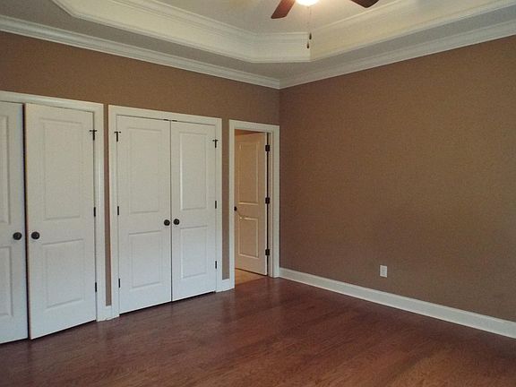 2nd image of 1700 Stone Castle Dr NE
