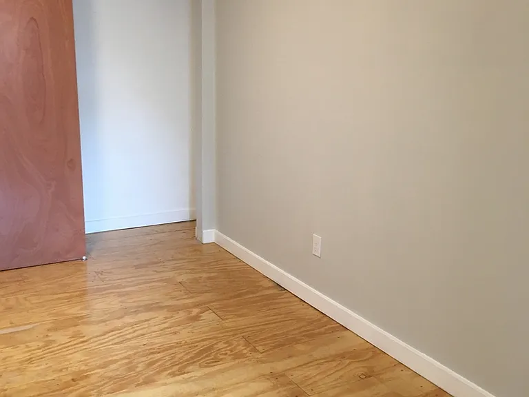 7718 S Broadway #A — Photo 20