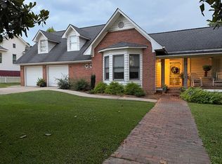 38 Church St, Lake, MS 39092