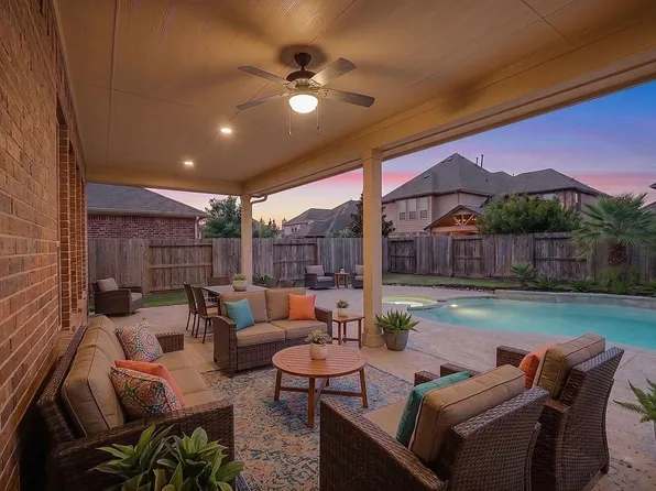 27418 Windcrest Key Ln, Fulshear, TX 77441