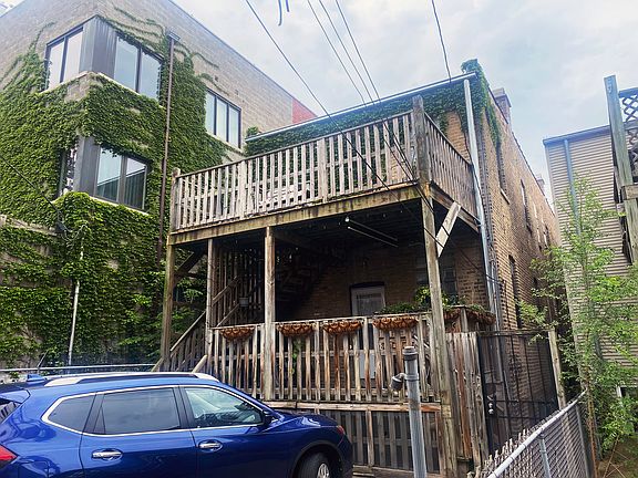 2nd image of 1739 W Beach Ave