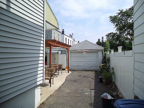 4th image of 145-42 115th Ave