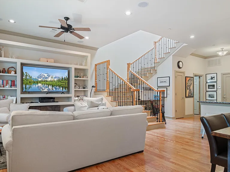 214 Russell M Perry Ave — Photo 5