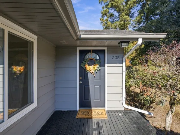 705 Kensington Avenue S, Kent, WA 98030