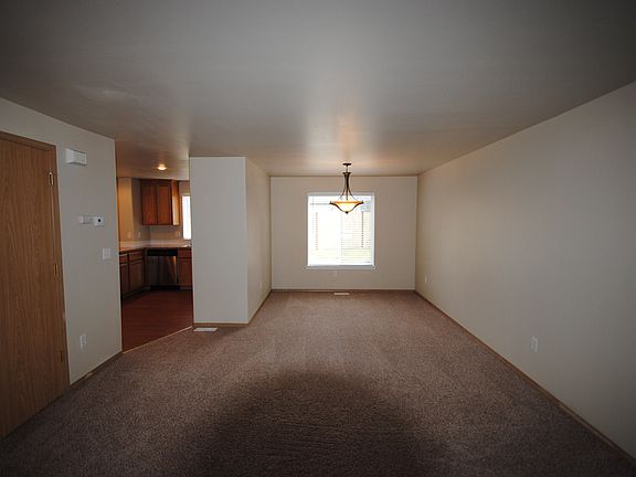 4th image of 1815 164th St E