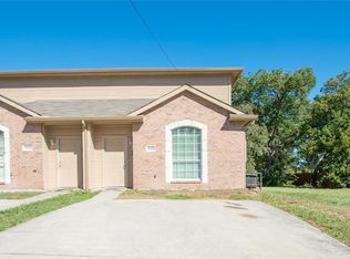 2118 We Roberts St, Grand Prairie, TX 75051
