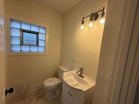 5th image of 12416 S Carpenter St