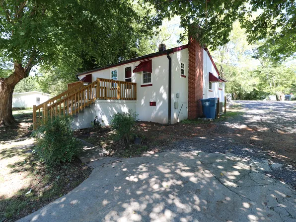 118 Holman St, Mocksville, NC 27028
