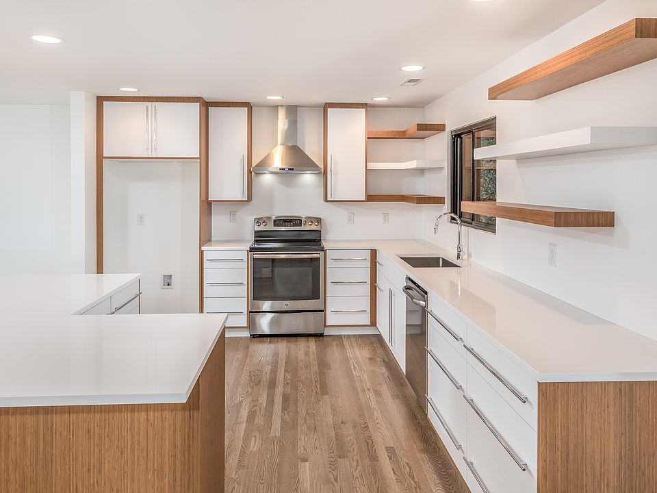 1st image of 2600 Avalon Pl