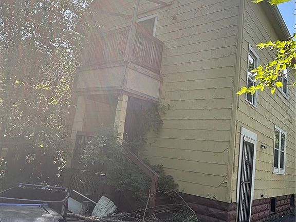 3rd image of 11301 Forest Ave