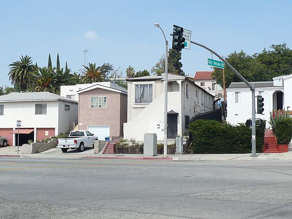 4th image of 1454 N Eastern Ave
