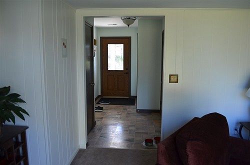 4th image of 37 Fairlawn Dr