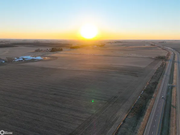 240th St, Independence, IA 50644