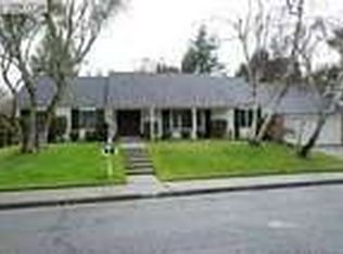 260 Donald Dr, Moraga, CA 94556