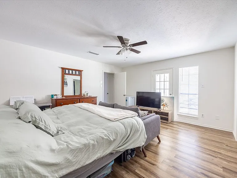 1405 Ivywood Dr — Photo 9
