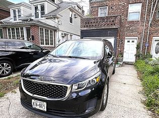 1046 E 32nd St, Brooklyn, NY 11210