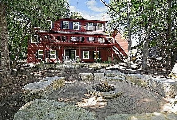 3rd image of 8767 Bentwood Dr