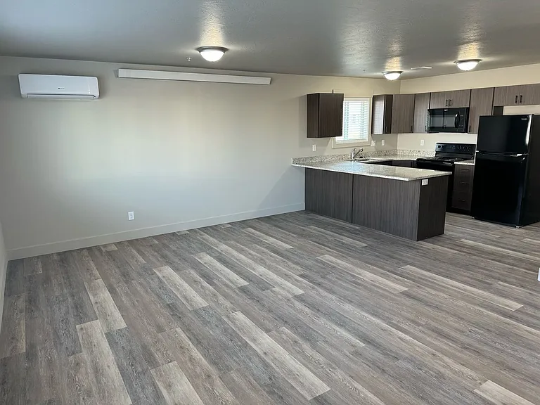 G3581RO — Photo 2
