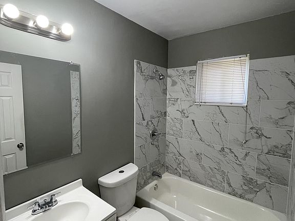 5th image of 1912 Walker Ave #B