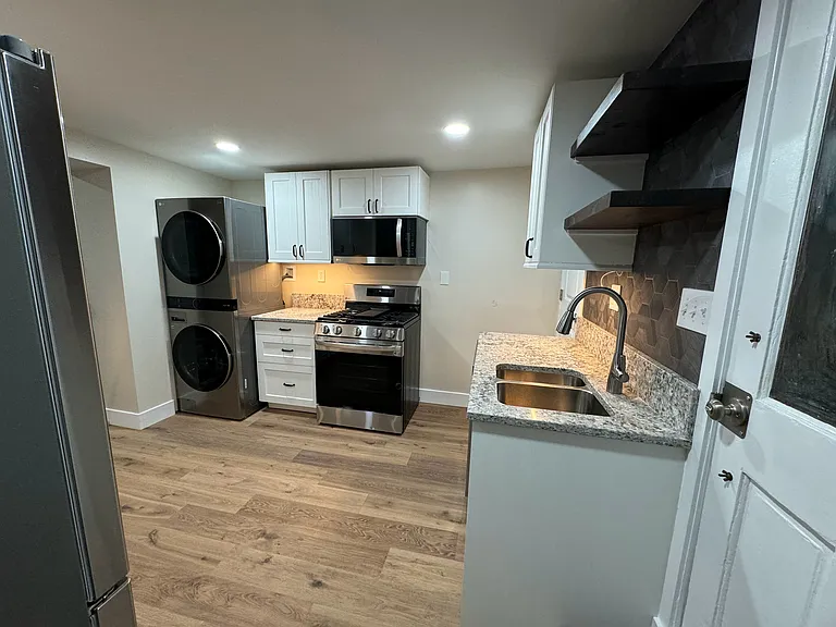 2228 Bank St — Photo 5