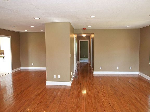 Great room down hallway