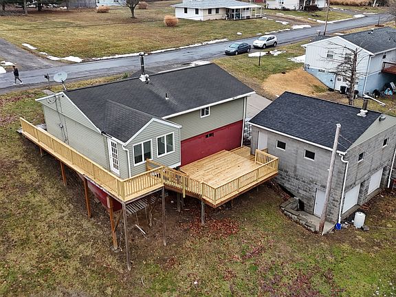 5th image of 125 Edgewood Cir
