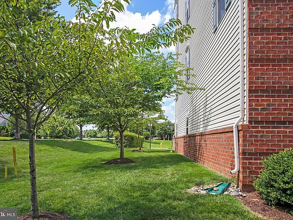 5th image of 7324 Brunson Cir #2P