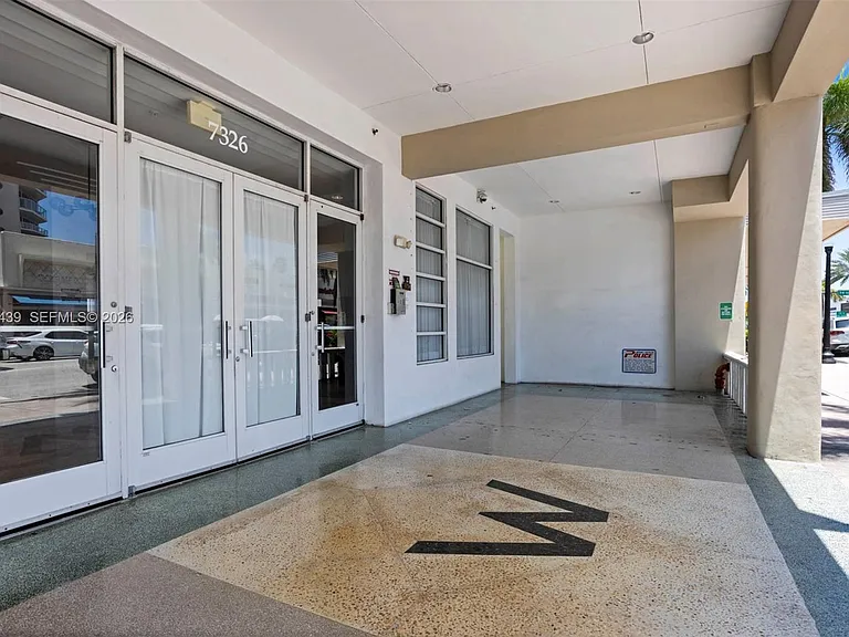 7326 Collins Ave #108 — Photo 37