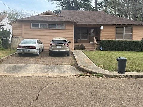 1st image of 318 Milligan Dr