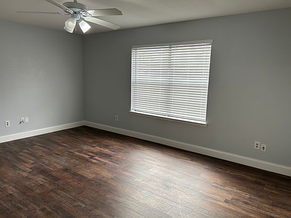 4th image of 7020 Lincoln Dr