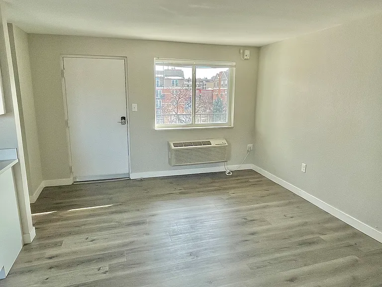 Unit 408 w/ views!