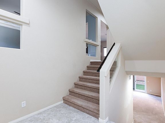 4th image of 5856 Pillar Rock Ave