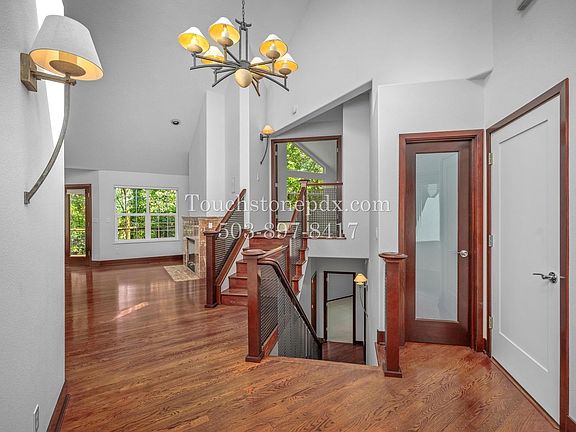 5th image of 6254 SW Burlingame Ave Unit A