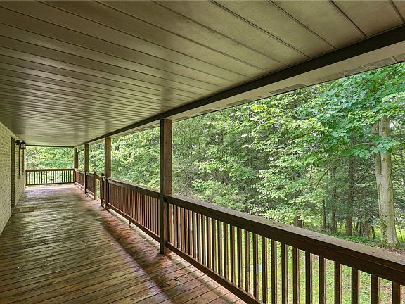 2nd image of 490 Cherry Lane Rd