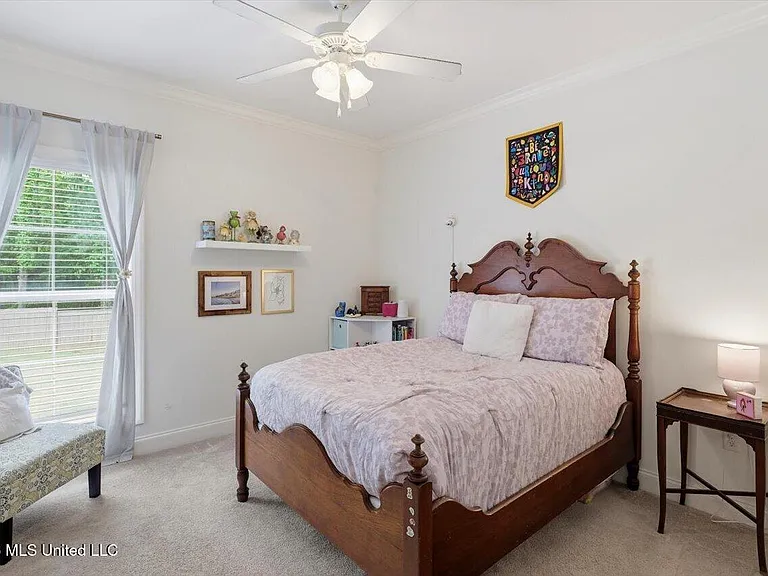 320 Oakville Cir — Photo 6