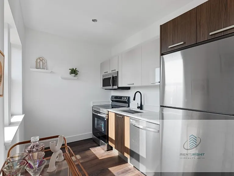 1553-55 W Hollywood Ave #1555-306 — Photo 16