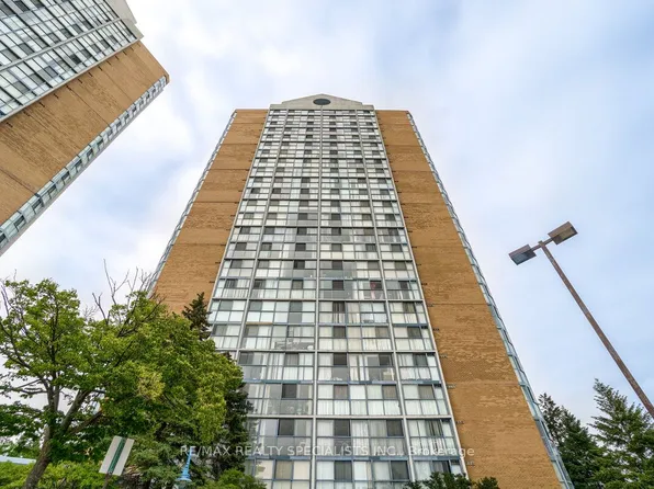 35 Trailwood Dr #1615, Mississauga, ON L4Z 3L6