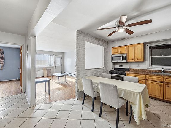 3rd image of 4912 111th Street