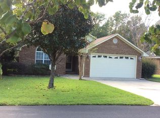 93 Ridge Lake Dr, Manning, SC 29102