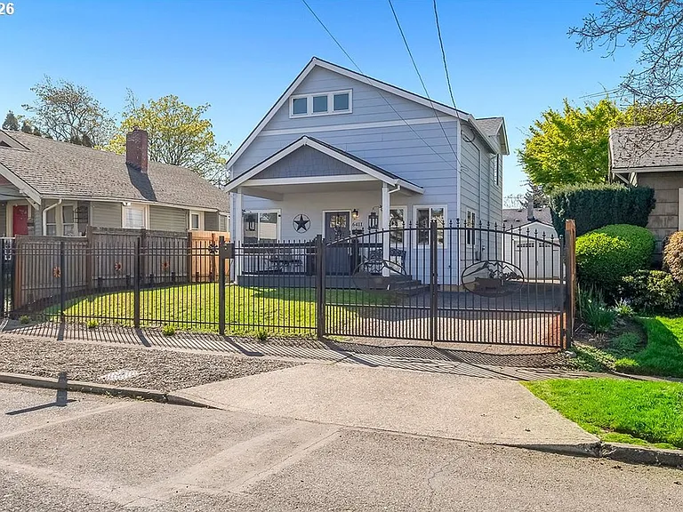 6411 SE 94th Ave — Photo 3