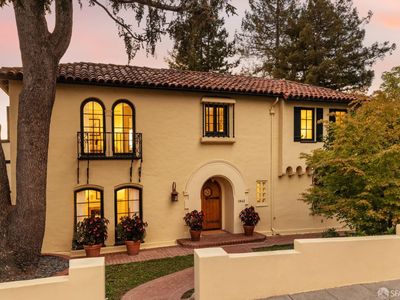 1842 Leimert Blvd, Oakland, CA, 94602